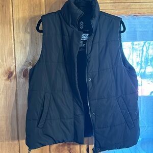 Women’s FreeCycle Puffer Vest size L